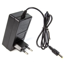 Idropulitrice a Batteria | Capacità Batteria 2 Ah | Pressione Massima 30 Bar | Lunghezza Tubo 5 Metri | 2 Ugelli | con Valigetta